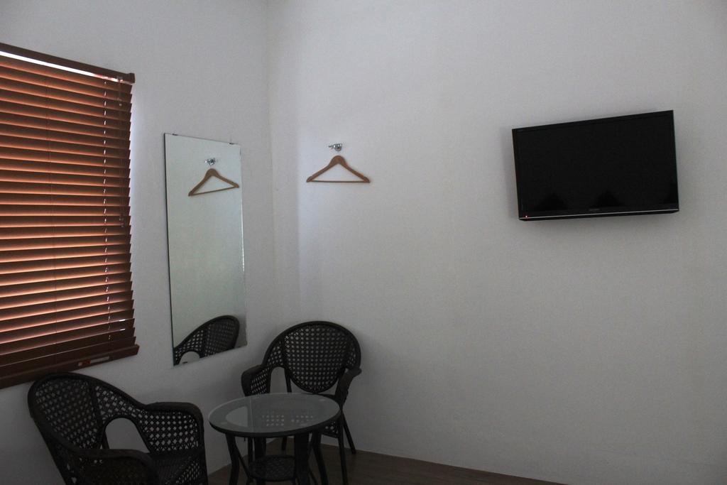 Discover Boracay Hotel Kalibo Exteriör bild